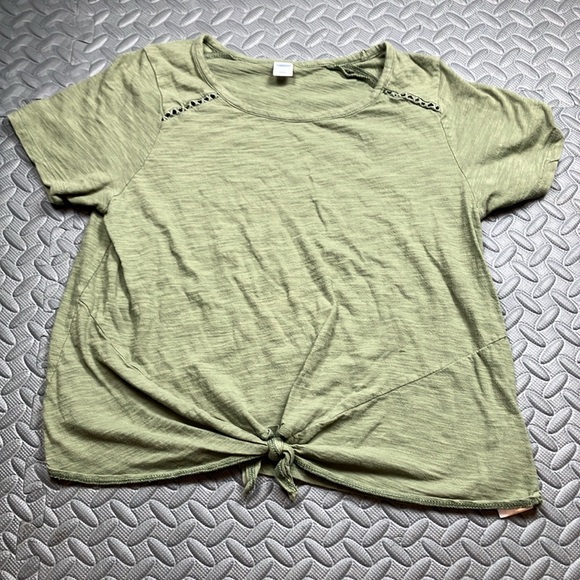 Old Navy Sage Green‎ Women's Tee with Front Knot Size S - Picture 1 of 6